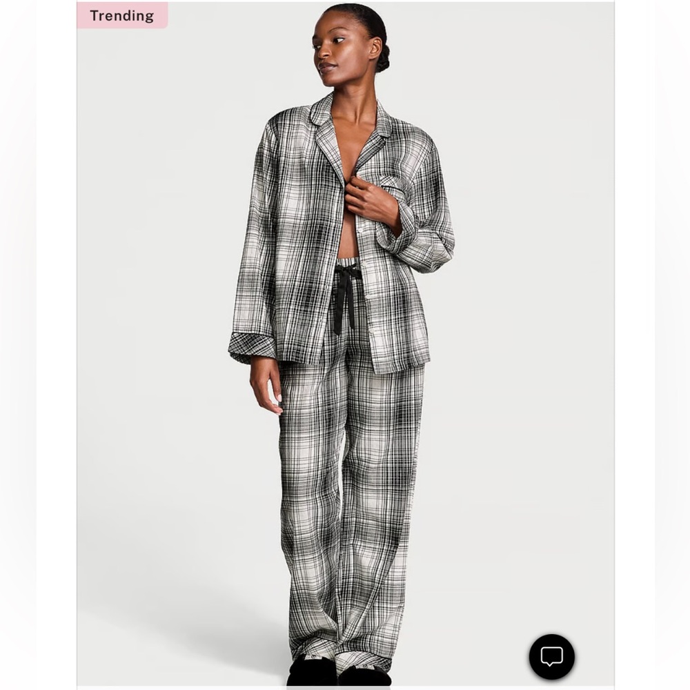 😴 Victoria’s Secret Flannel Long Pajama Set in Black & White Plaid 😴